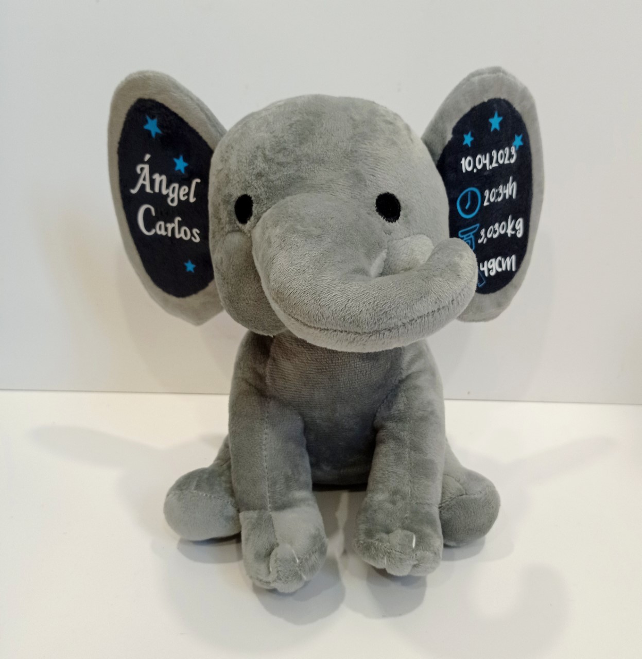 Elefante Natalicio gris